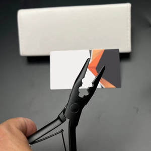 Pinzas para Extensiones de Cabello de Primera Calidad, Tendencia en Negro y Blanco, Hechas de Acero Inoxidable - Product Image 4