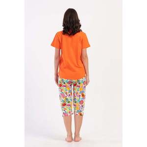 Traje de dormir capri ovalado de manga corta con cuello redondo para mujer - Product Image 1