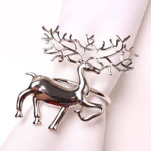 Anneaux de serviette décoratifs en métal de luxe écologiques pour les événements de mariage, les célébrations et les repas en famille - Product Image 1