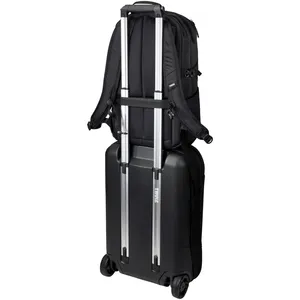 Marchandises personnalisées pour le sac à dos promotionnel en polyester durable de style classique EnRoute 23L - Product Image 4