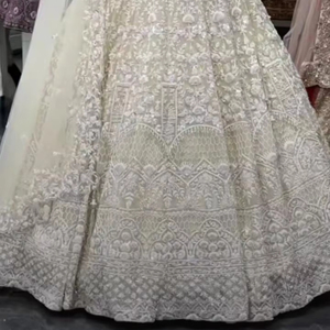 ชุดสูทตาข่ายผ้าไหมสำหรับงานแต่งงานและปาร์ตี้อินเดีย & ปากีสถานผ้าลินินลายปักด้วยมือแนวแฟนซี - Product Image 1