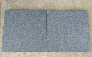 Dalles de pavage Kadappa en calcaire noir naturel grenaillé pour le jardin et le patio, pierres de revêtement de sol pour chemins d'accès extérieurs - Product Image 2