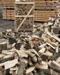 Leña de Briquetas Secada al Horno de Maderas Mixtas (Roble, Fresno, Pino, Abedul) para Sistemas de Calefacción - Product Image 4