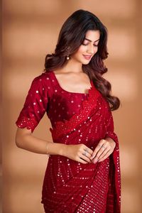 Superbo sari rosso di seta Georgette raffinato morbido con filo Lucknowi Chikankari da lavoro sari da sposa per Teej Festival <span class=keywords><strong>Saree</strong></span>