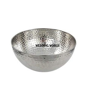 Ensemble de trois bols à chocolat, finition noire et dorée, bol à bonbons classique, élégant, design, nouveau bol à chocolat en métal - Product Image 3