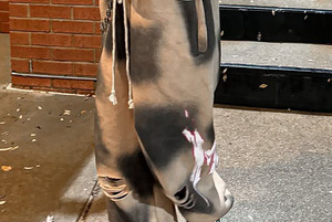 Pantalones vintage personalizados para hombre, pantalones informales de pierna ancha con diamantes de imitación y diseño acampanado desgastado, estilo frontal plano de tela de lana - Product Image 5