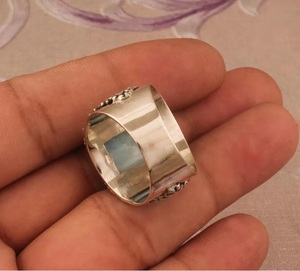 Anillo de Larimar raro para mujer, anillo de banda bohemio hecho a mano de Plata de Ley 925, joyería de dama de honor, Idea de regalo de declaración pesada - Product Image 4