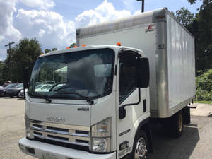 Auto Usado de Calidad a Precio Accesible, Isuzu N-PR 2015, Volante a la Izquierda - Product Image 3