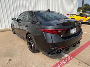 OFERTA TOP 2023 Alfa Romeo Giulia Quadrifoglio RWD Sedán, Auto de Alto Rendimiento Premium - Product Image 6