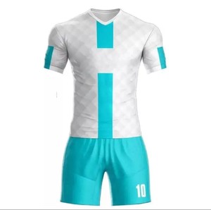 Ensembles d'uniformes de football 100% polyester à col en V personnalisés pour hommes femmes Articles sublimés sur mesure avec logo de haute qualité pour hommes - Product Image 5