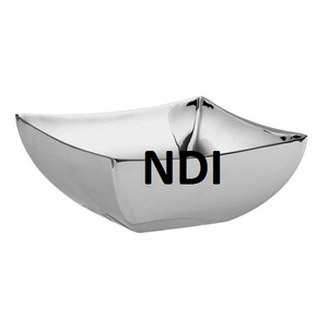 Panier de rangement de fruits en métal de finition Antique de conception faite à la main pour le comptoir de cuisine Table à manger Top Center Peaces - Product Image 1