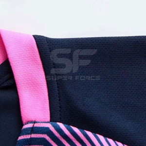 ชุดเครื่องแบบฟุตบอลผู้ชายชุดเสื้อฟุตบอลที่มีน้ำหนักเบาและกางเกงขาสั้นสำหรับฝึกซ้อมและไม้ขีดไฟที่ทนทาน - Product Image 3