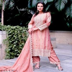 Traje de fiesta de Bollywood de diseñador para niñas Top indio y pakistaní con Dupatta para bodas - Product Image 5