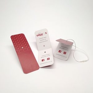 ป้ายแขวนแสดงโลโก้โซเชียลมีเดียแบบกำหนดเองแท็กแขวนโปรโมชั่นขายนามบัตรแบรนด์สำหรับโฆษณาเสื้อผ้าเครื่องใช้สำนักงาน - Product Image 1