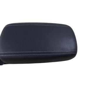 REPOSABRAZOS CENTRAL KIA Stonic Serie 84660H8000 (17>) - Product Image 3