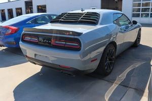 Gran Oferta, Excelente Negocio: DODGE CHALLENGER RT SCAT PACK RWD, Listo para Enviar - Product Image 3