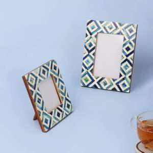 Cadre photo en bois élégant avec incrustations d'os, bois d'acacia naturel, bois de manguier - Product Image 4