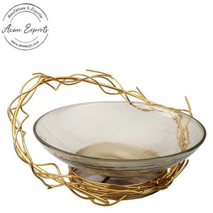 Elegante Tazón de Servir de Metal Pulido con Base de Alambre Dorado, Ecológico y con Estilo para Fiestas, Cenas o Uso Decorativo en el Hogar - Product Image 1