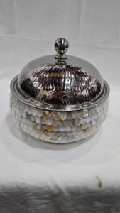 Elegante cazuela árabe con cuerpo aislado y elegante acabado de nácar para comida caliente - Product Image 4