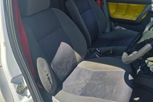 Skoda Felicia Fun 2000 Usado, Transmisión Manual de 5 Velocidades, Versión Europea, 2+2 Plazas, EE. UU. Título - Product Image 5