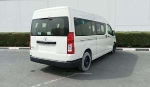 Fourgonnette Hiace d'occasion pas chère 2024, sièges en cuir, conduite à gauche, moteur 4.5L, puissance 150-200 ch, transmission automatique, 4 airbags, panoramique - Product Image 3