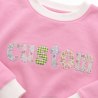 Ensemble sweat-shirt et short pour femme avec logo personnalisé, col rond côtelé contrastant, broderie de patchs floraux et à carreaux