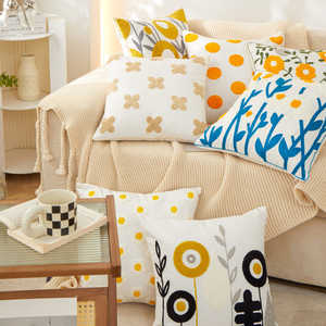 Coussin carré décoratif Sunshine Blossom 18''x18'' à motif floral fantaisiste, avec insert de 450g, lot de 1 - Product Image 5