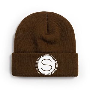 Vente en gros de bonnets unisexes Y2K en tissu courant 100% acrylique pour un usage décontracté - Product Image 4