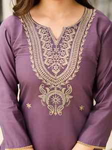 Violet Viscose Rayonne Broderie Travail Vêtement Ethnique Haut Bas & Dupatta Lehenga Choli pour Festive Party Wear Vintage Silk Style - Product Image 6