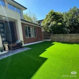 JS Tapis <span class=keywords><strong>de</strong></span> <span class=keywords><strong>pelouse</strong></span> <span class=keywords><strong>de</strong></span> jardin personnalisé <span class=keywords><strong>de</strong></span> haute qualité Gazon synthétique <span class=keywords><strong>de</strong></span> couleur verte Gazon artificiel pour décor <span class=keywords><strong>de</strong></span> paysage - Product Image 5