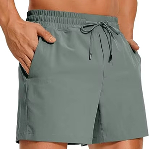 Short streetwear confortable pour homme avec poches zippées et tissu léger idéal pour les fashionistas streetwear - Product Image 1