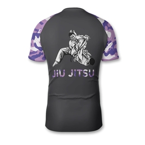 Rashguard à manches courtes éco-conscient en tissu recyclé Design ultra-léger résistant au soleil et à séchage rapide pour la natation et le volleyball de plage - Product Image 6