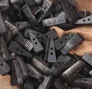 Cuerno de búfalo natural de material orgánico para cierres de prendas Material natural único con botón de cuerno de acabado suave - Product Image 5