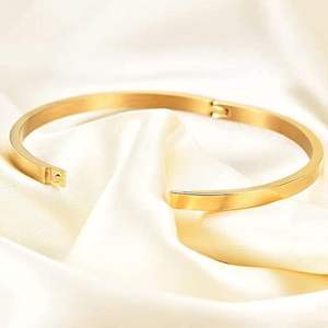 Nuevo Estilo de Brazalete de Latón Dorado Hecho a Mano en India del Mejor Proveedor, Joyería de Moda para Bodas, Diseño Personalizado de 15 mm, Duradero - Product Image 3
