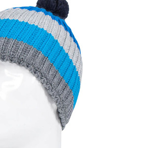 Gorro de Punto Unisex de Diseño Premium, Cálido y Elegante, Hecho de Acrílico Suave, Perfecto para el Invierno, Moda Casual - Product Image 4