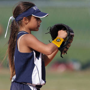 Bracelets de sport fins en polyester pour enfants, absorbants, antidérapants, anti-transpiration, avec logo personnalisé - Product Image 4