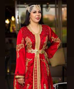 Caftan marocain décontracté brodé à la main en Georgette de soie rouge vêtements traditionnels musulmans - Product Image 4