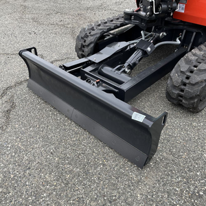 รถขุดขนาดเล็ก Kubota KX033-4 กำลังขับ 3 ตัน พร้อมระบบความมั่นคงขั้นสูงและความแม่นยำด้านไฮดรอลิก แบบตีนตะขาบ ห้องโดยสารแบบปิด - Product Image 3