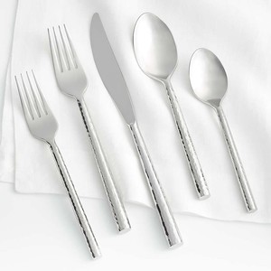 Meilleures ventes d'ensemble de couverts à poignée martelée en métal pour mariage hôtel restaurant noël avec logo personnalisé - Product Image 5