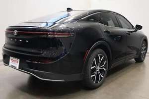 รถยนต์ Crown XLE FWD R17 ปี 2023  หนังสีเข้ม เกียร์อัตโนมัติ  ผ่านการรับรอง - Product Image 2