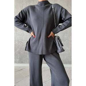 ชุดถักไหมพรมสีแอนทราไซต์ - Product Image 1