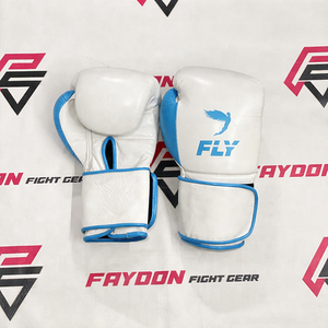 Nuevos Guantes de Boxeo Muay Thai FLY Rosa y Blanco con Diseño Personalizado, Equipo de Entrenamiento y Sparring, Cuero Genuino, Correa Ajustable - Product Image 4