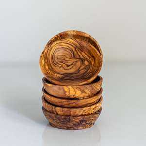 Bol en bois d'olivier poli artisanal, écologique, plat à anneaux classique et serveur de condiments, pièce unique. OliasCGstore - Product Image 1