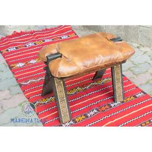 Taburete marroquí hecho a mano, puf otomano, cojín decorativo bohemio, reposapiés tradicional bereber, muebles para la sala de estar. - Product Image 1