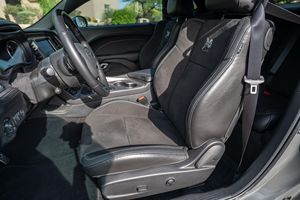 2023 ชาเลนเจอร์ RT สแคตแพ็ค ไมล์น้อย เครื่องยนต์สมบูรณ์ ระบบเกียร์อัตโนมัติ หลังคาพาโนรามิก ไฟหน้า LED พร้อมส่ง - Product Image 2