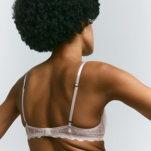 Braguitas de Mujer al por Mayor de Alta Calidad, Venta Caliente, Logotipo Personalizado, OEM, ODM, Simples, Transpirables, Sin Costuras, Ropa Interior Femenina - Product Image 3