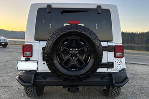 Jeep Wrangler Sahara Back Country 4x4 HighTorqueX TrailDominancePro Usado del 2016 en Venta - Product Image 4