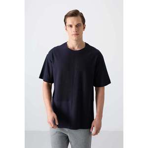 Tommylife เสื้อยืดคอกลมสำหรับผู้ชายขนาดใหญ่88337สีกรมท่า-น้ำเงินเข้ม - Product Image 1