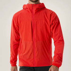 Venta al por mayor de lujo al aire libre Chaqueta ligera para los hombres de tendencia al agua y a prueba de viento con capucha Adventurewear chaqueta con logotipo personalizado - Product Image 1