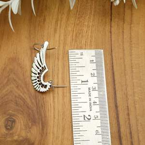 Boucles d'oreilles pendantes bohèmes en laiton, unisexes, élégantes, ailes d'ange, manchette d'oreille supérieure, cadeau de fête catholique pour petite amie - Product Image 3